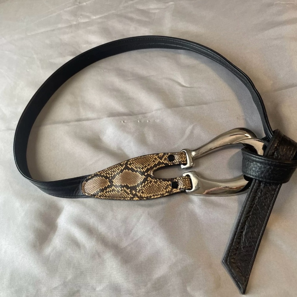 APPLE ACC OF NY Genuine Snakeskin Leather Belt S/M Black With Silver Buckle 45”
